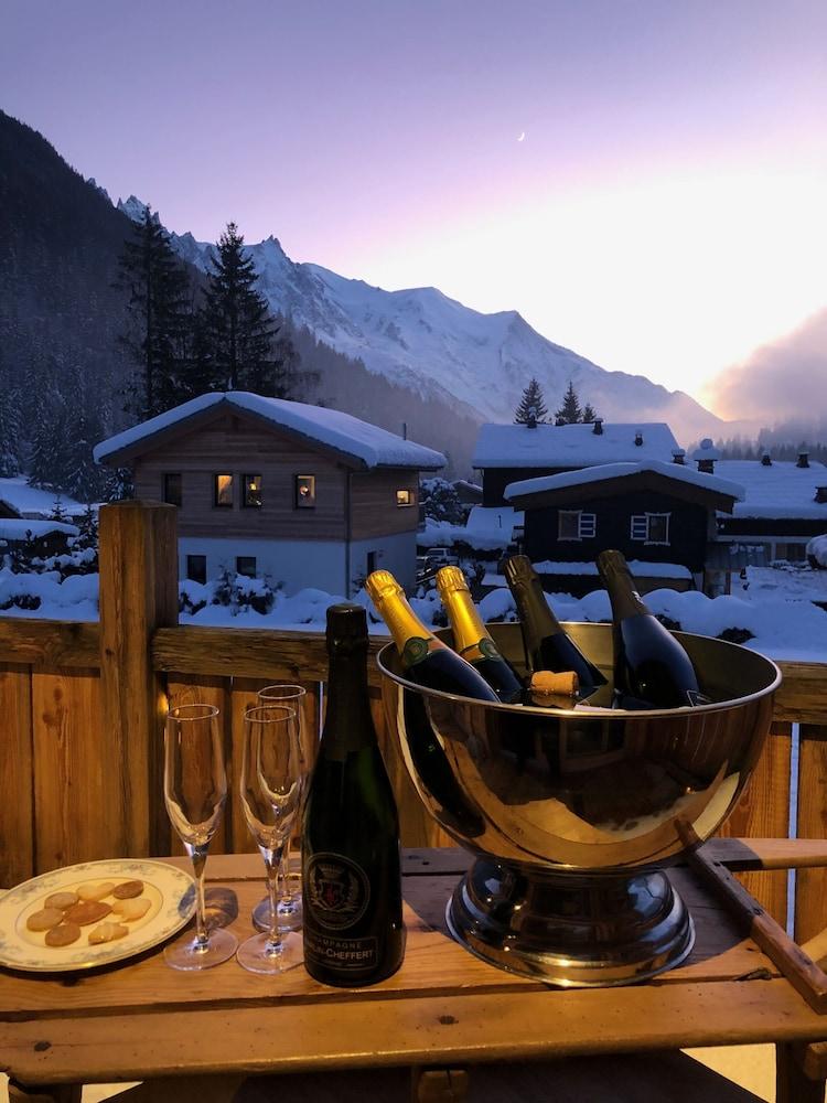 Chalet de Charme & SPA facing Mont Blanc Rhône-Alpes - Chamonix-Mont-Blanc visuel 2/5 Chalet de Charme & SPA facing Mont Blanc Rhône-Alpes - Chamonix-Mont-Blanc visuel 2/5