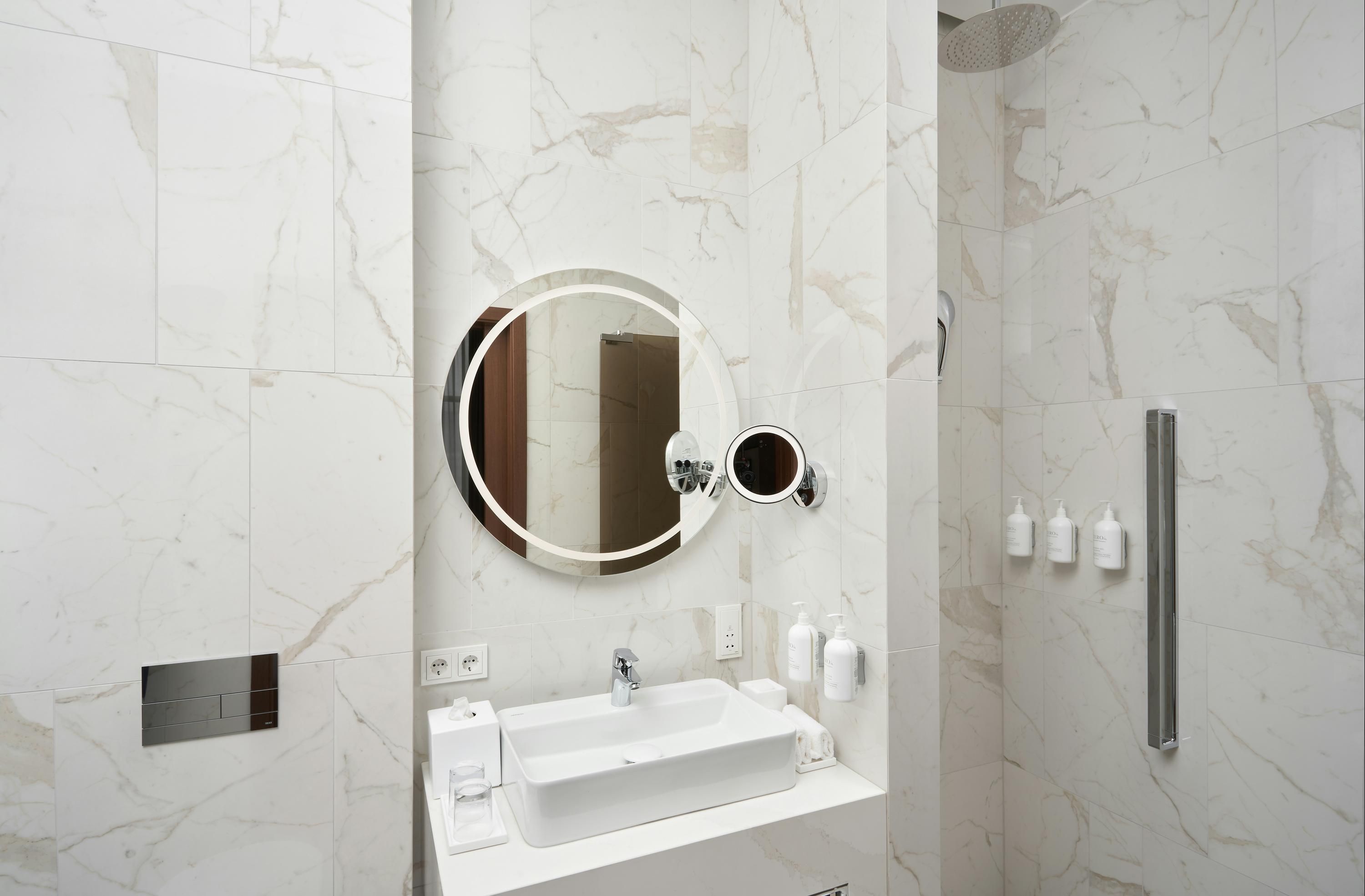 Iceland Parliament Hotel, Curio Collection By Hilton