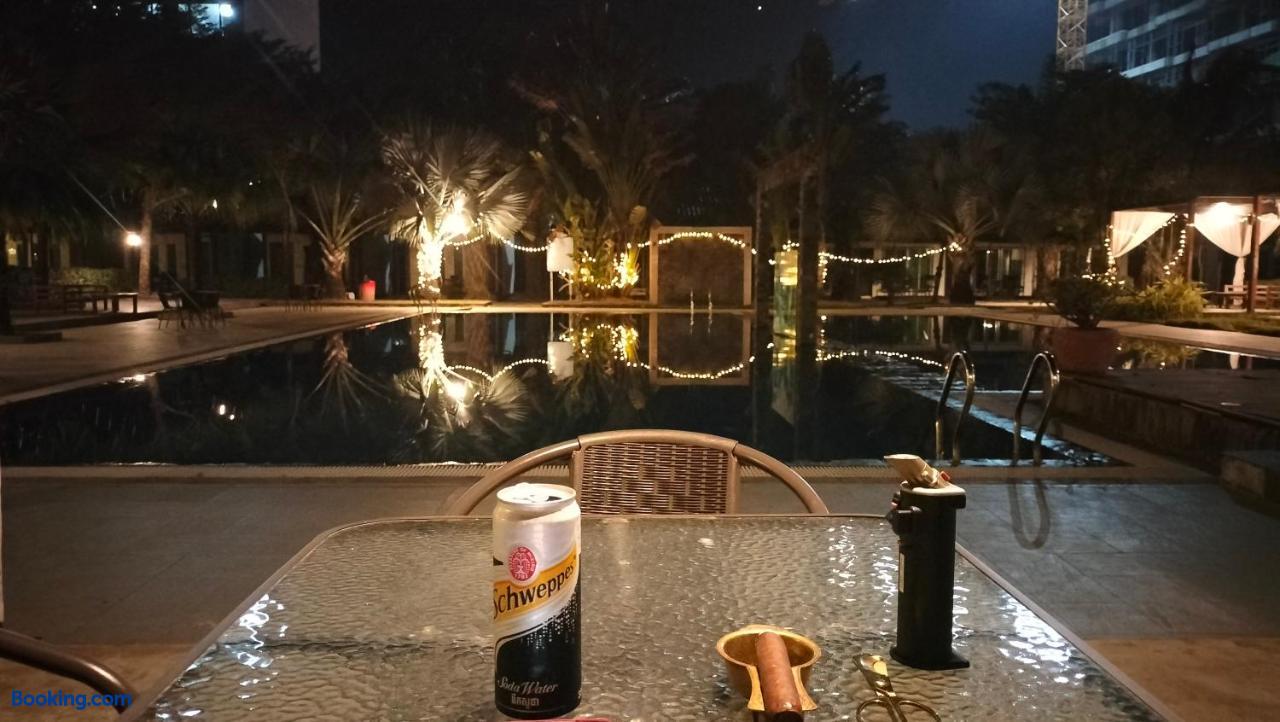 booking-2256125-633700746-157578 Twin Palms Resort