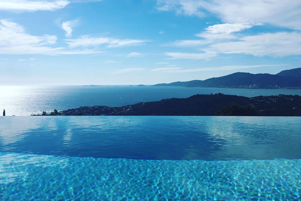 Contemporary villa, exceptional sea view Gulf of Ajaccio, Corsica - Porticcio visuel 4/5 Contemporary villa, exceptional sea view Gulf of Ajaccio, Corsica - Porticcio visuel 4/5