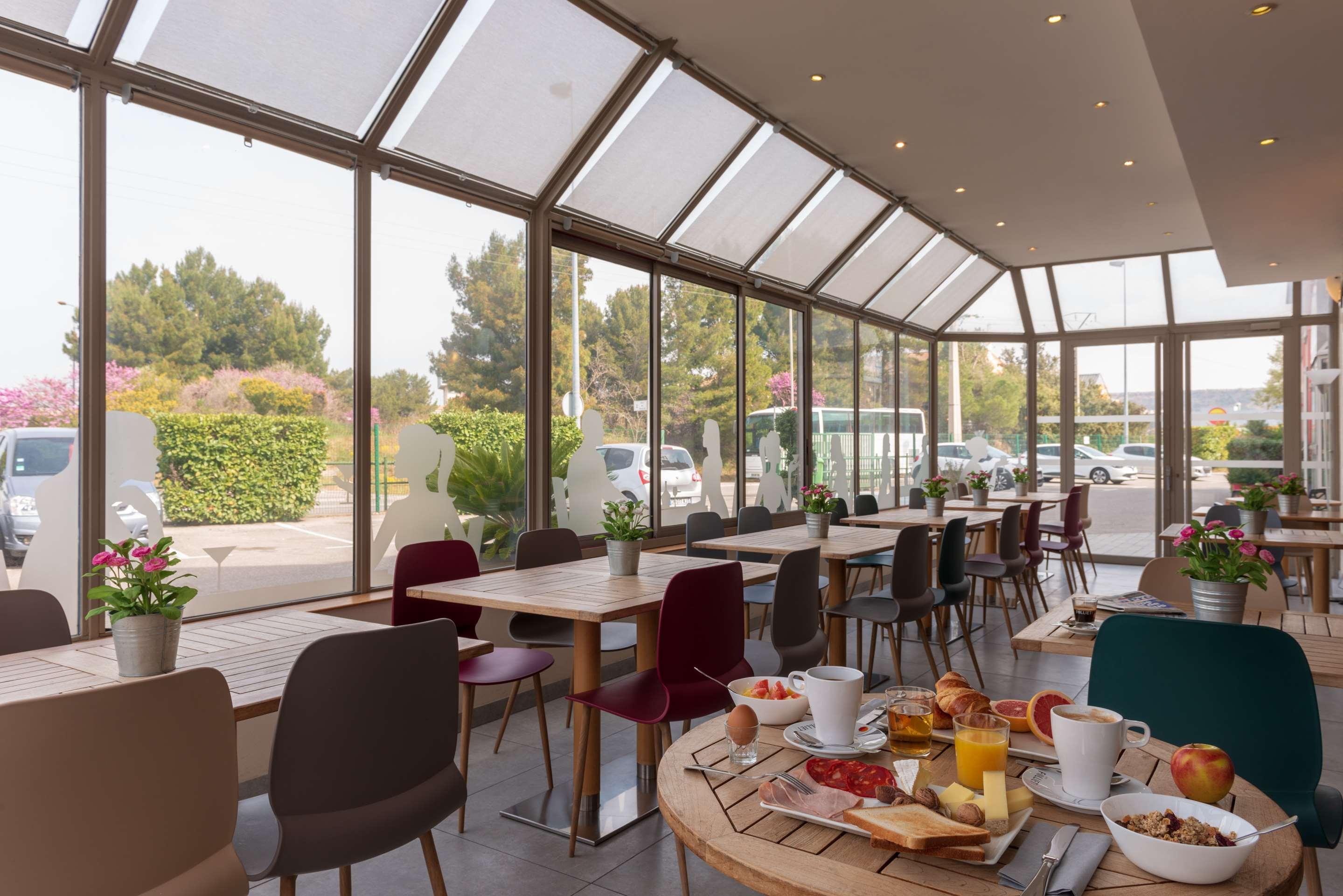 The Originals City Hôtel Marseille Aéroport Provence-Alpes-Côte d'Azur - Vitrolles visuel 5/5