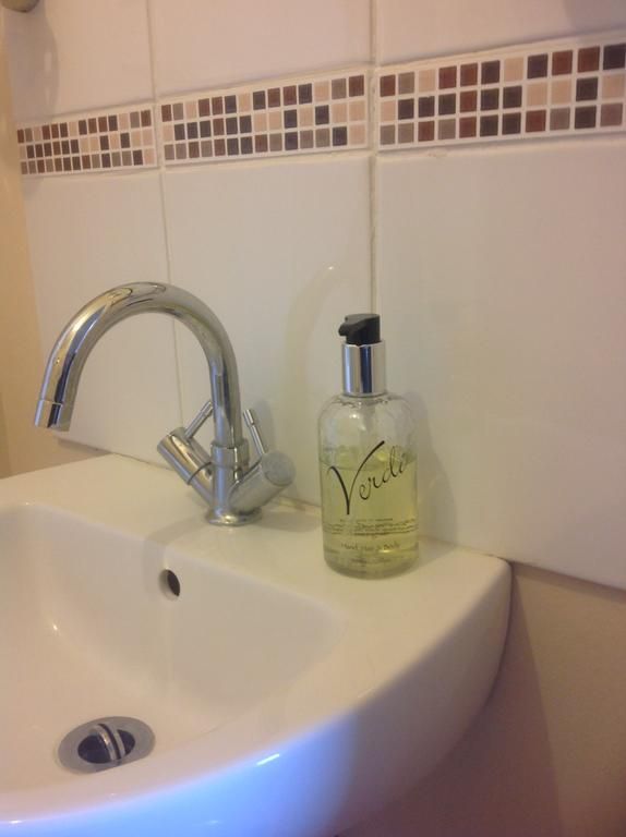 Cleasewood Guest House