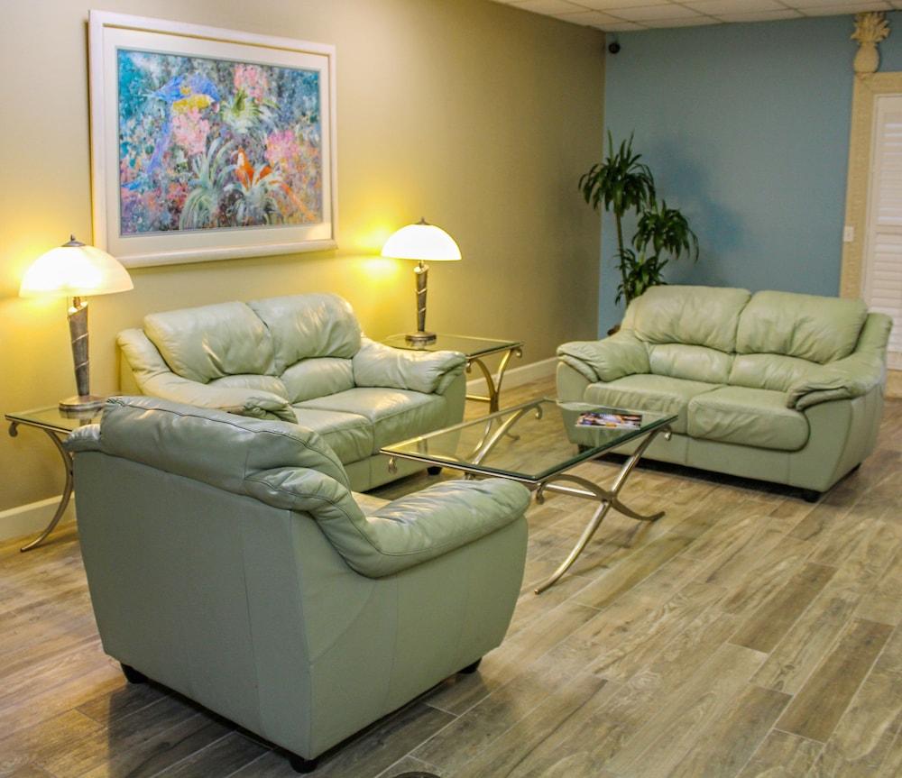 expediav2-61608-9274a3-936989 Discovery Beach Resort