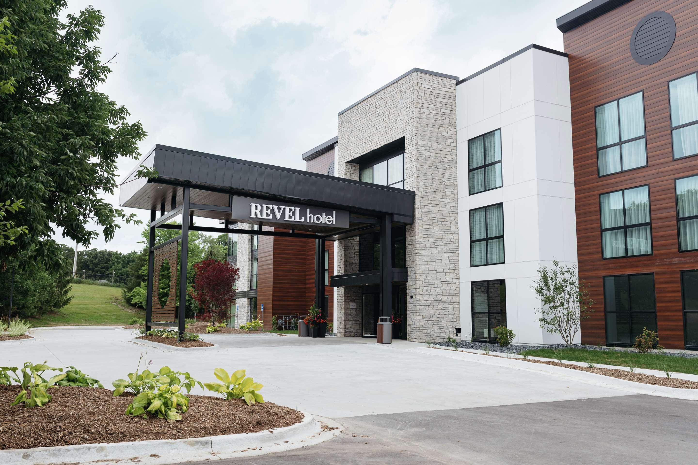 ice-5272565-100075639-138997 Revel Hotel Des Moines Urbandale, Tapestry Collection By Hilton