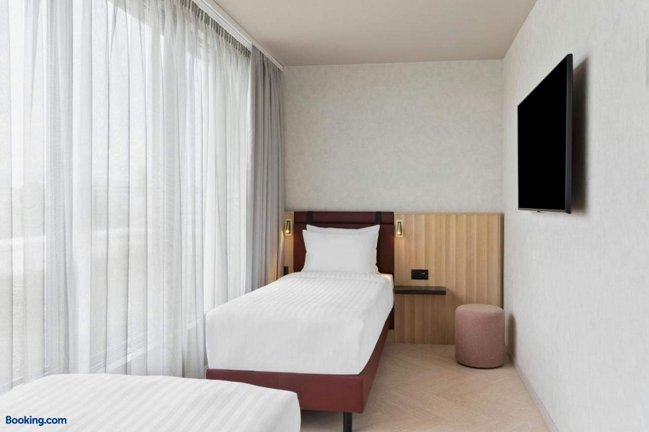 booking-1070821615-630553191-268921 Residence Inn by Marriott Geneva City Nations