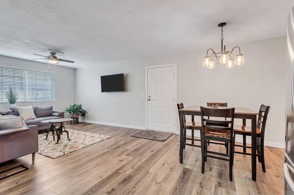 Downtown Orem Condo/ 30 Minutes to Sundance Resort/ 5 Minutes to UVU