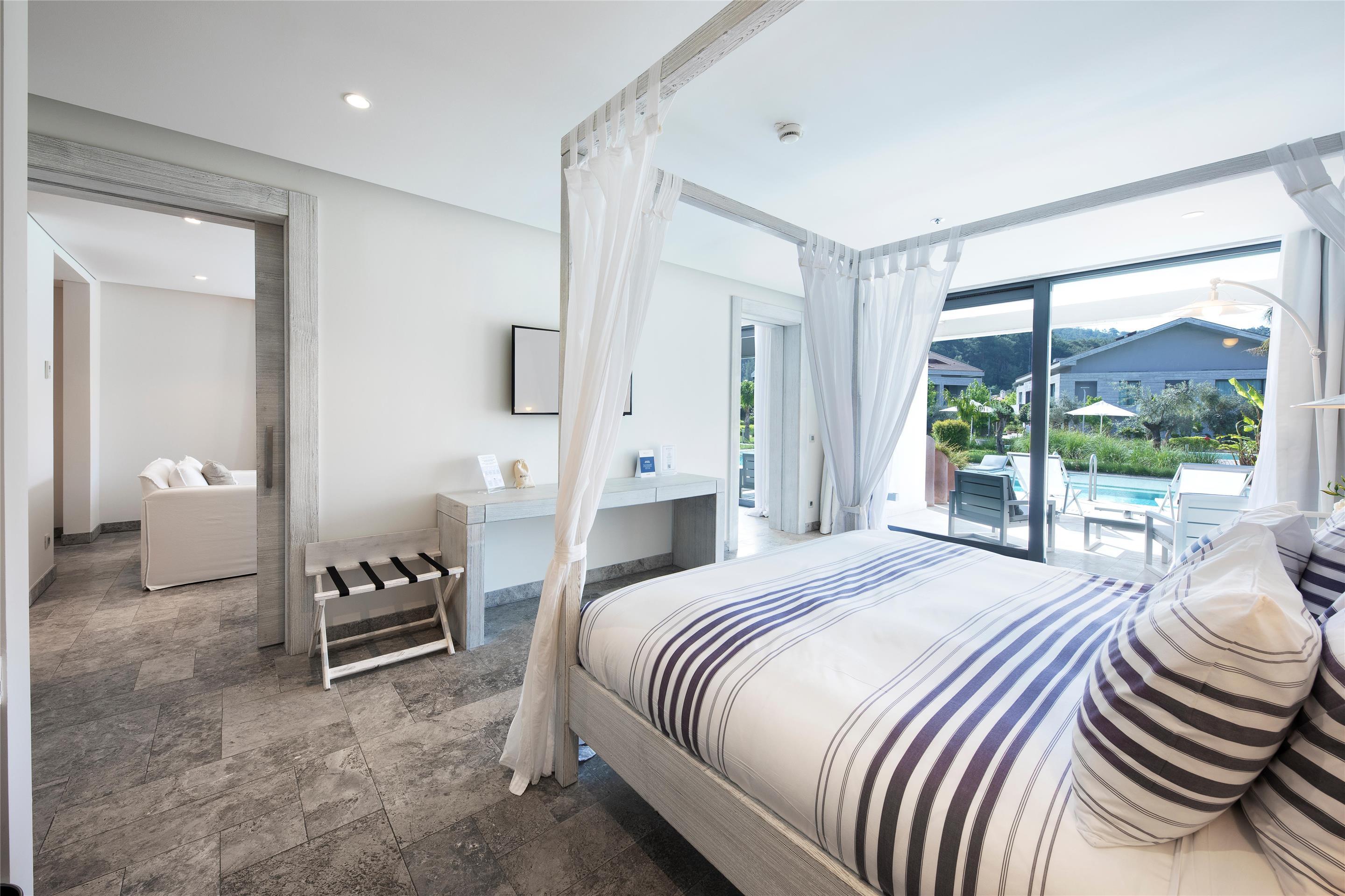 ice-446237-3b0089-072603 D-Resort Gocek