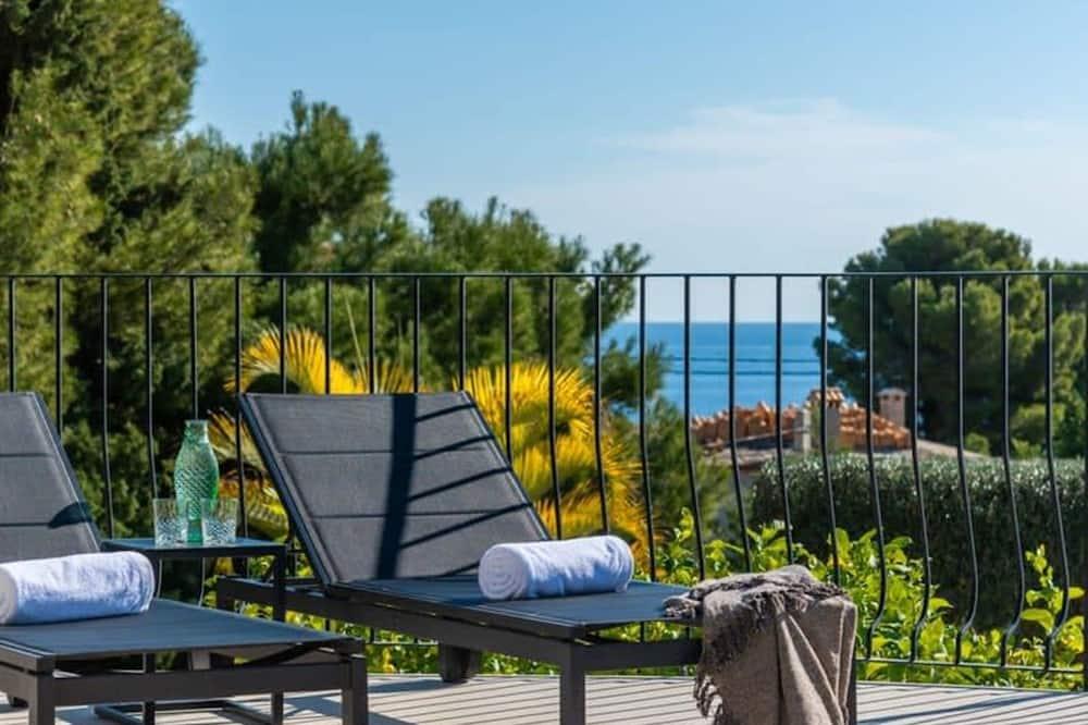 Relax in luxury at this stunning seaside Villa Costa Blanca - Calpe visuel 1/5 Relax in luxury at this stunning seaside Villa Costa Blanca - Calpe visuel 1/5