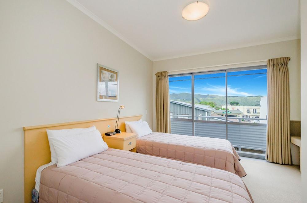 expediav2-465254-bed2f0-070068 Raumati Sands Resort