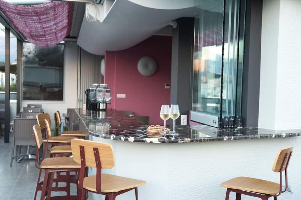 expedia_group-2977901-ac44ca-597345 Ad Athens Luxury Rooms & Suites