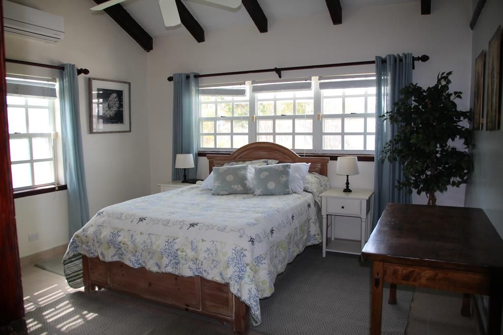 Water's Edge Villa - Oceanfront with Private Pool