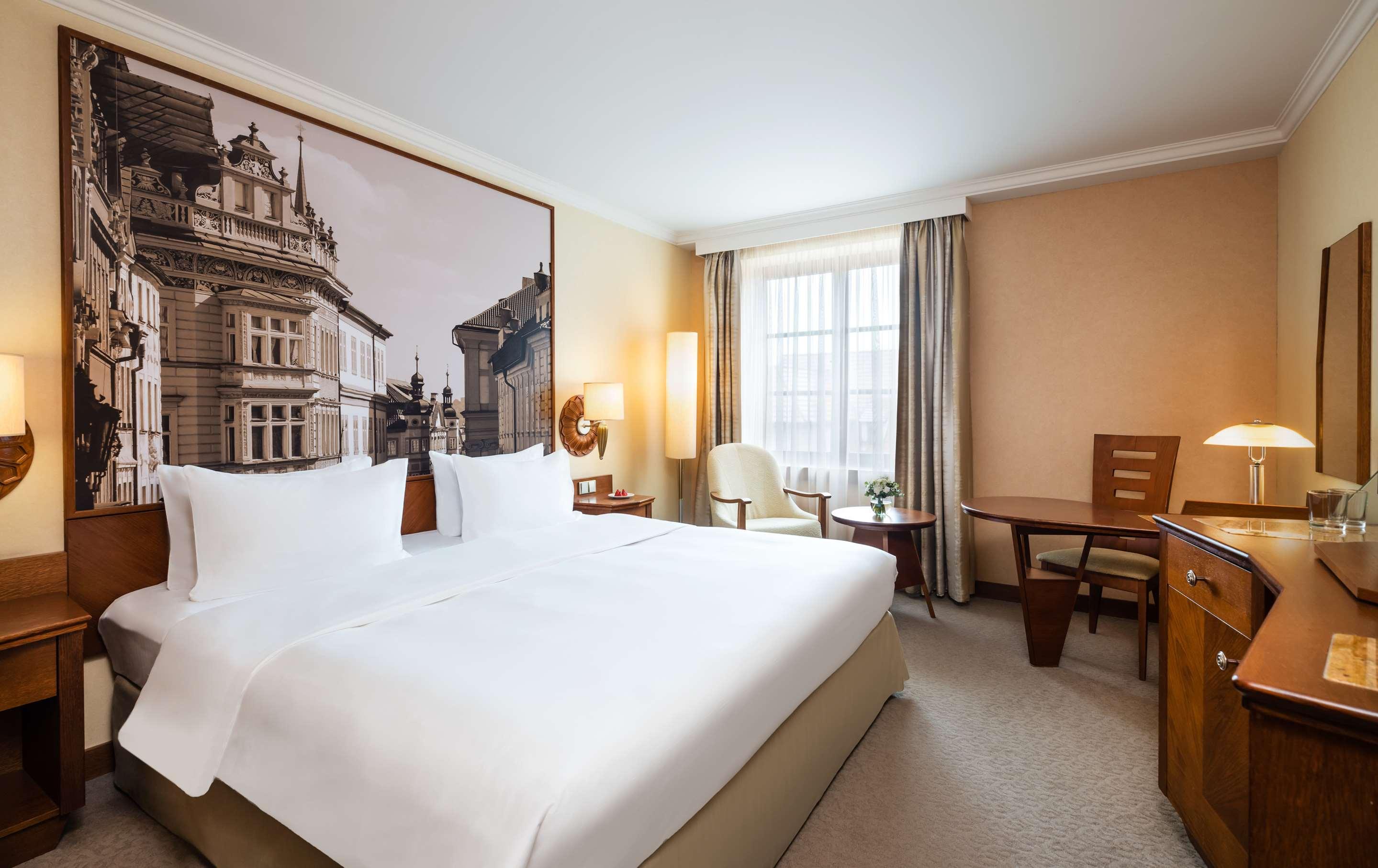 ice-679788-106296417-095160 Lindner Hotel Prague Castle