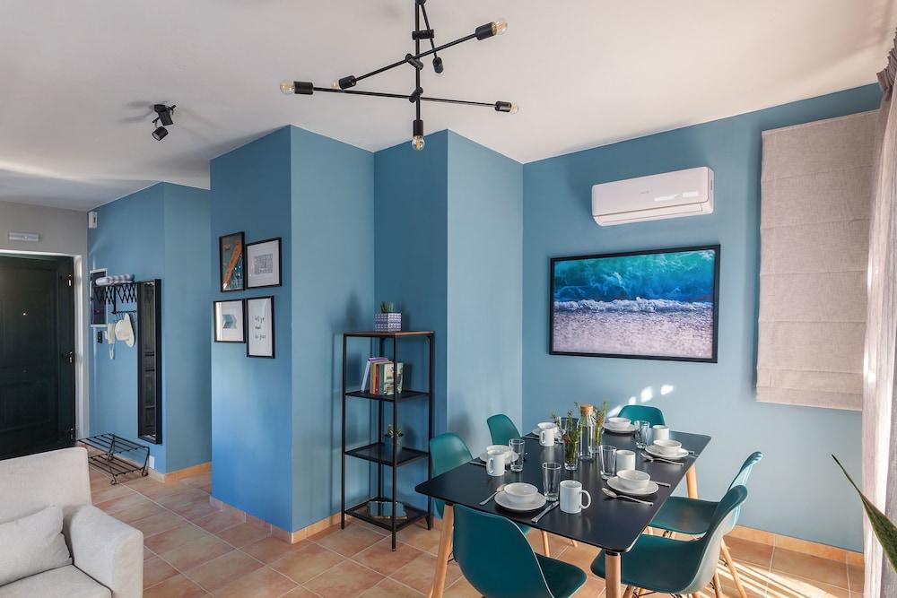 sembo-3788326-4ebc20-215148 Syra Bay