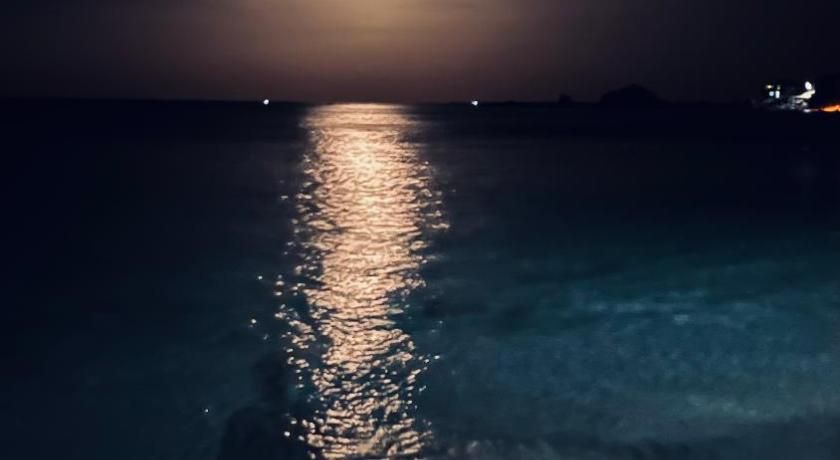 Janas Blue Water Corner