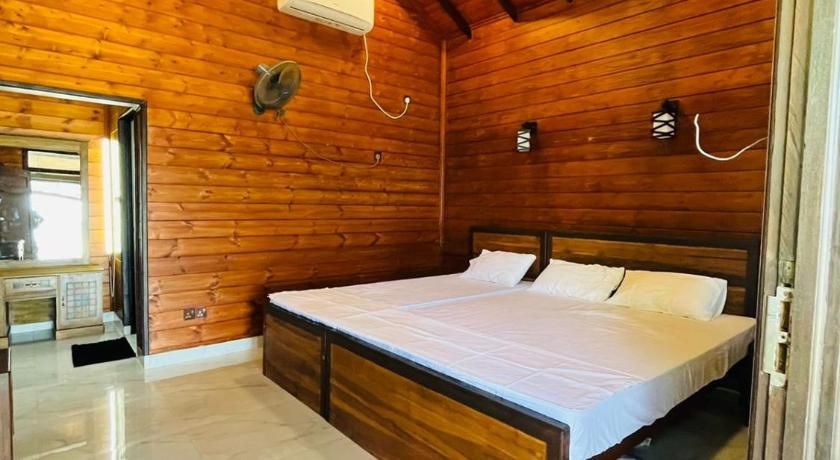 Janas Blue Water Corner