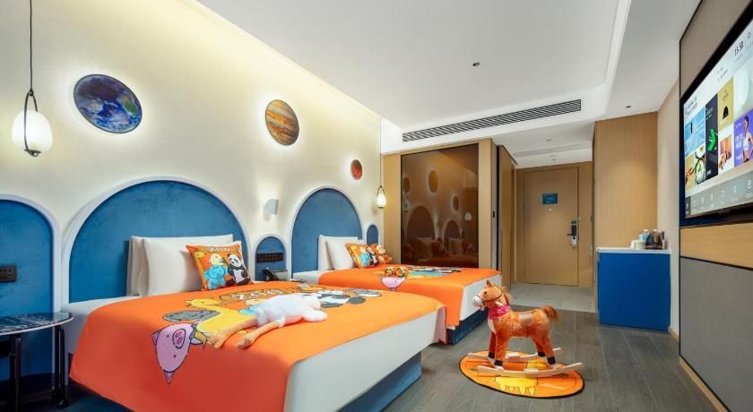 Atour Hotel Meizhou West Railway Station R&F Center