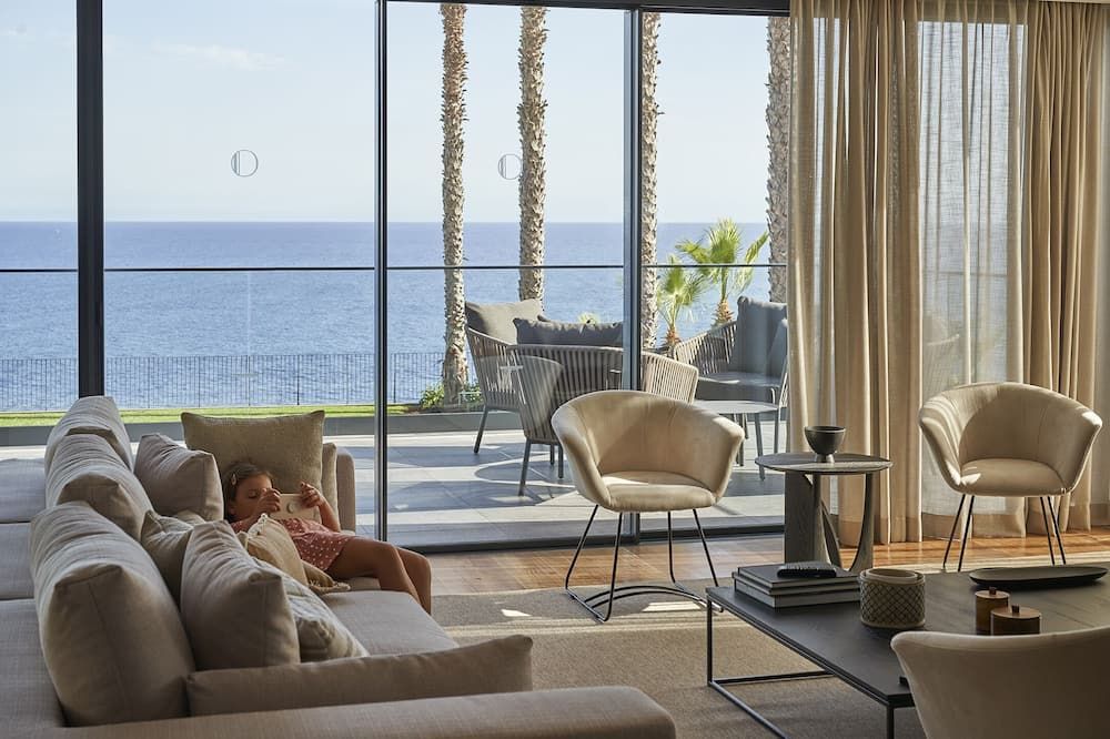 The Cliff Bay - PortoBay — image 1 of 1