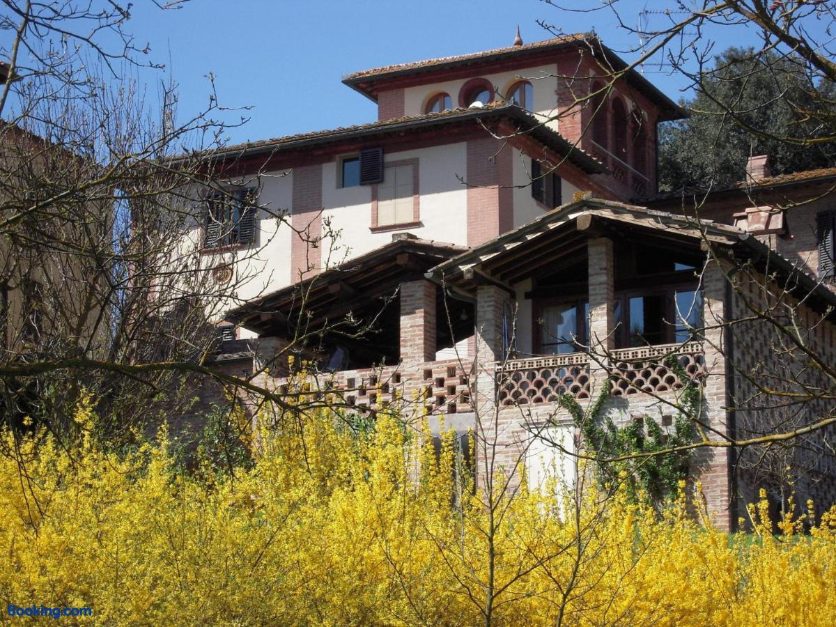 booking-2464647-56116783-824395 Villa Caprera