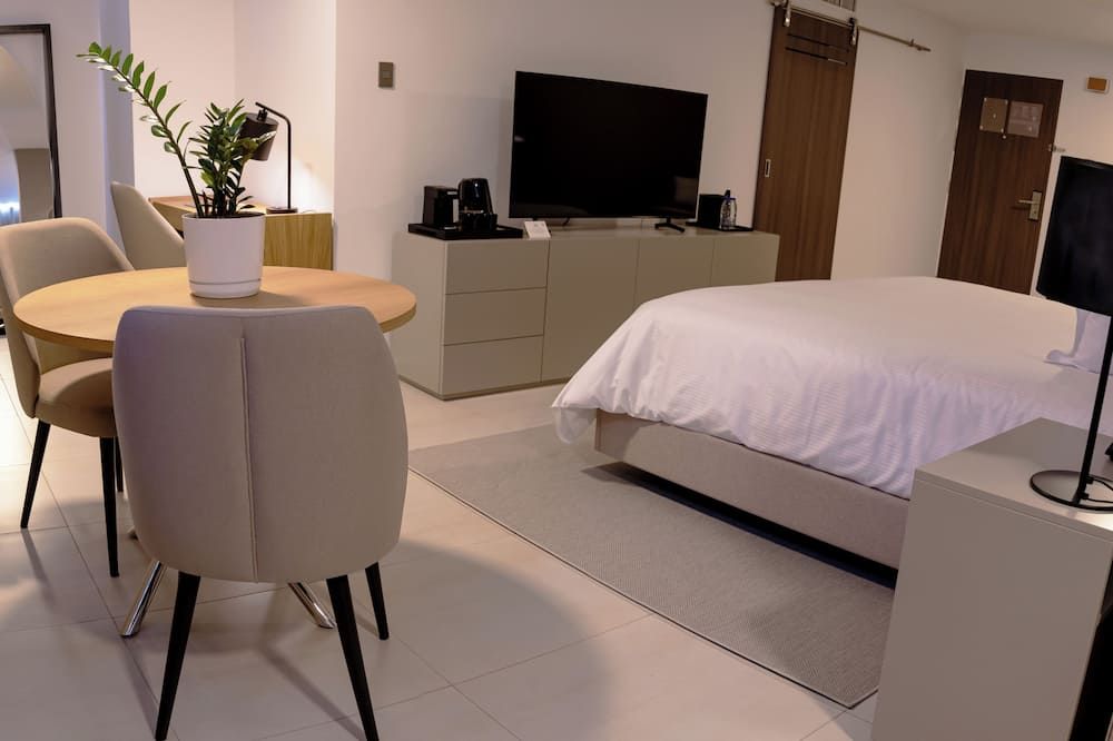 Eurobuilding Tama San Cristobal