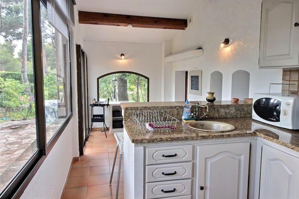 Apartment/ Flat St Cyr Sur Mer - Provence-Alpes-Côte d'Azur - Saint-Cyr-sur-Mer visuel 4/5 Apartment/ Flat St Cyr Sur Mer - Provence-Alpes-Côte d'Azur - Saint-Cyr-sur-Mer visuel 4/5