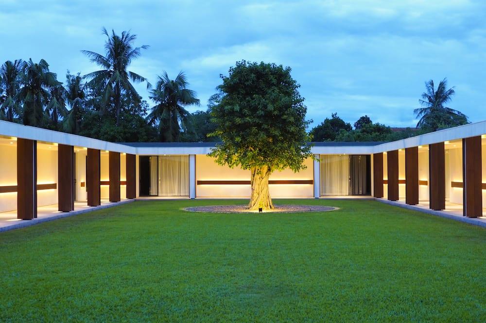 The Bale Phnom Penh by LifestyleRetreats