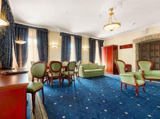 Old Estate Hotel & Spa