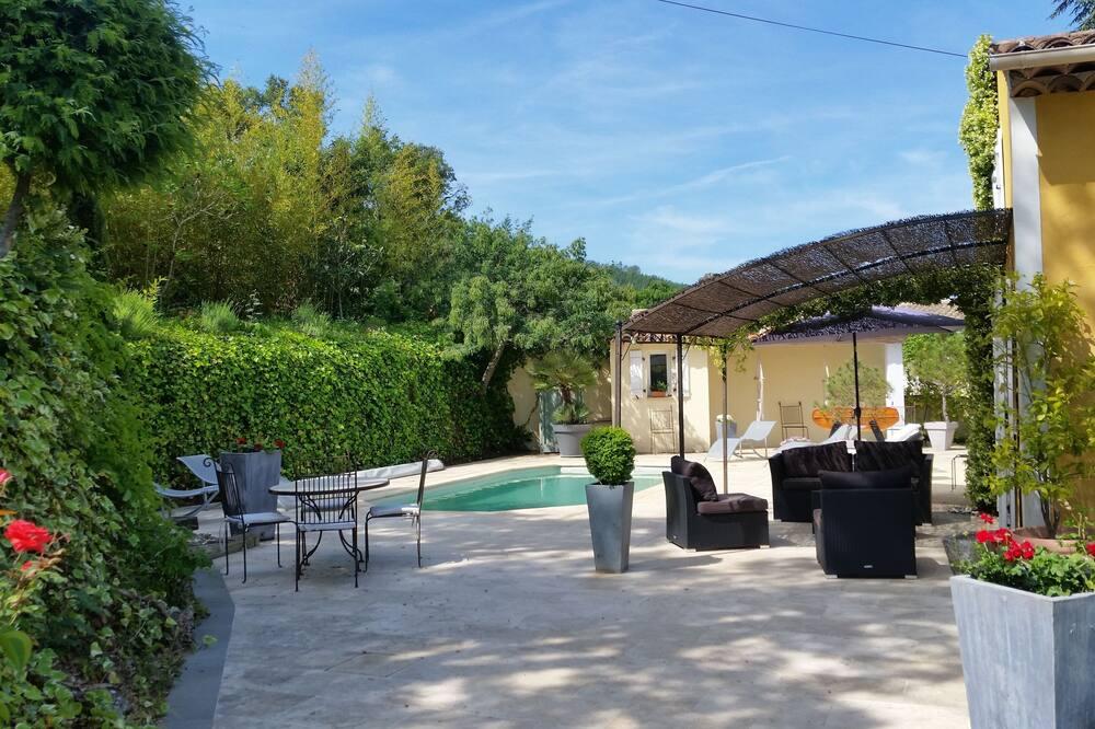 Comfortable villa with private pool and garden, 15 minutes from the sea. Provence-Alpes-Côte d'Azur - Tanneron visuel 3/5 Comfortable villa with private pool and garden, 15 minutes from the sea. Provence-Alpes-Côte d'Azur - Tanneron visuel 3/5