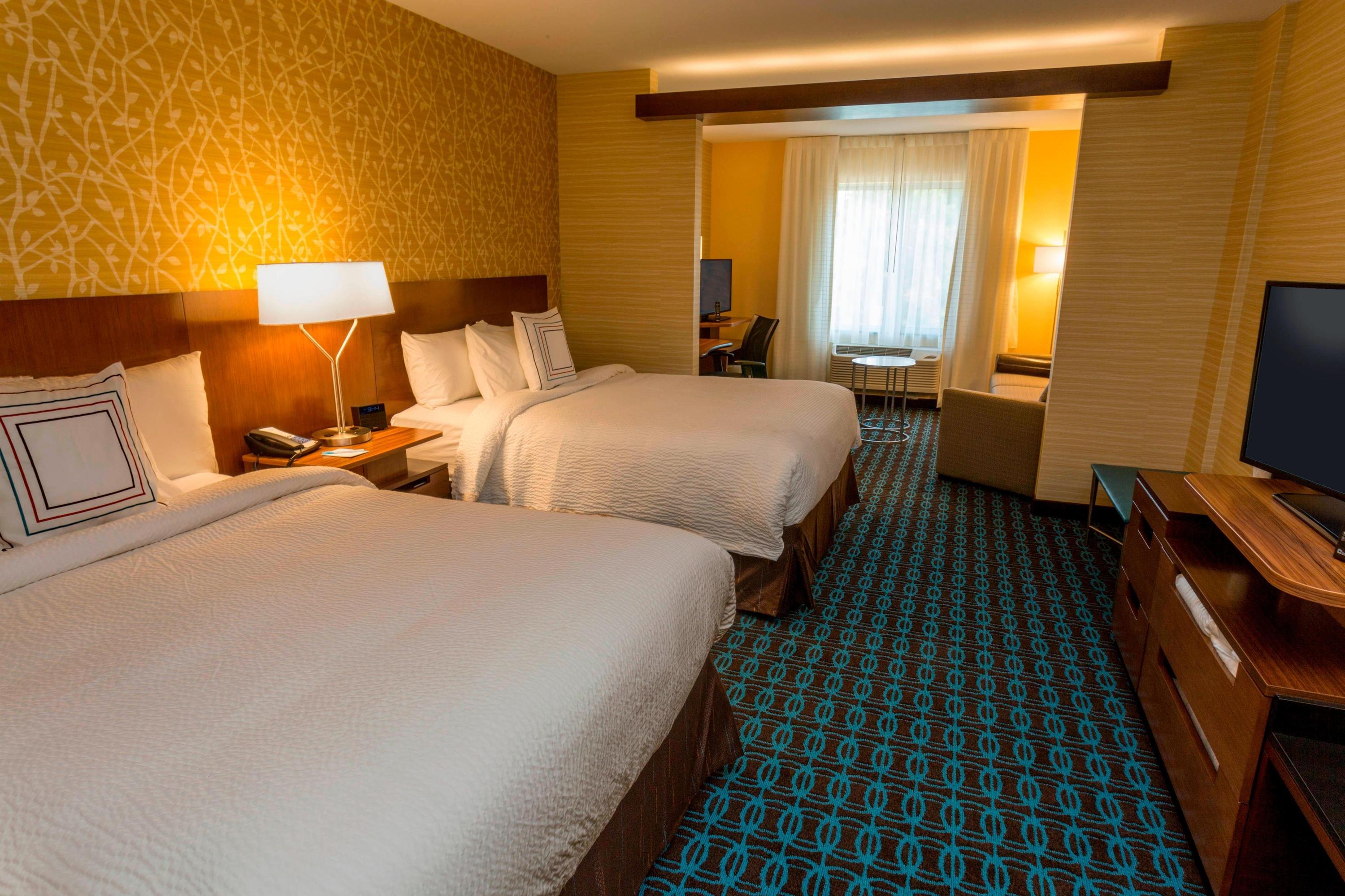 Fairfield Inn and Suites by Marriott Geneva Finger Lakes $115 ($̶1̶1̶5̶ ...