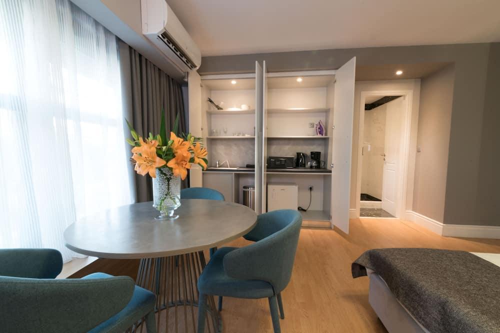 expedia_group-2563220-f7e24a66-358080 47 Luxury Suites