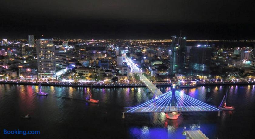 booking-1070875012-529592775-681216 Golden Sun Apartment by New Sky Travel