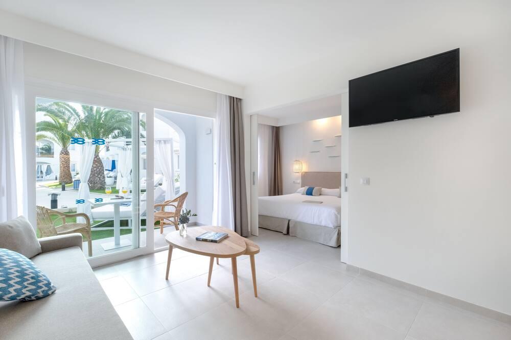expedia_group-1072002506-110495403-356000 Fergus Style Carema Beach