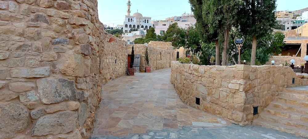 sembo-95733-6d0be9-069531 Hayat Zaman Hotel And Resort Petra