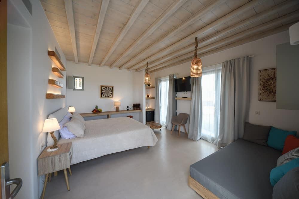 expedia_group-5406403-371677-719554 Myconian Crown Suites