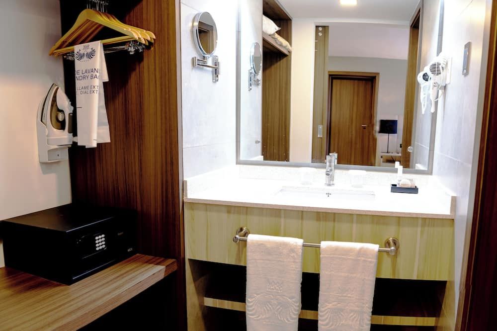 Eurobuilding Tama San Cristobal