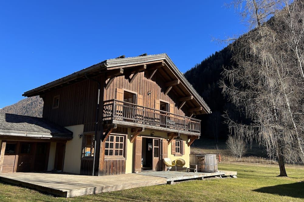 Lovely Stylish Chalet, Stunning Views Of Mont Blanc, Nordic Bain, Near To Skiing Rhône-Alpes - Chamonix-Mont-Blanc visuel 4/5 Lovely Stylish Chalet, Stunning Views Of Mont Blanc, Nordic Bain, Near To Skiing Rhône-Alpes - Chamonix-Mont-Blanc visuel 4/5