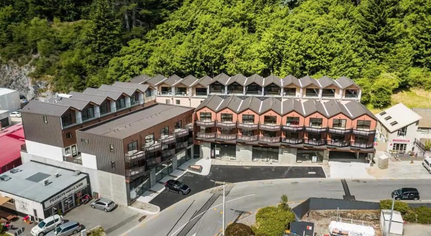 A Luxury apartment central QT with spa and gym — image 1 of 1