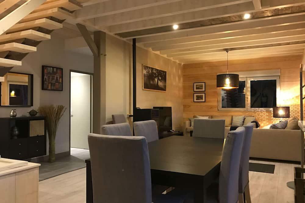 Cottage 6 to 8 people, House wood layout quality. Near lake Bcp of space Franche Comté - Doucier visuel 4/5 Cottage 6 to 8 people, House wood layout quality. Near lake Bcp of space Franche Comté - Doucier visuel 4/5