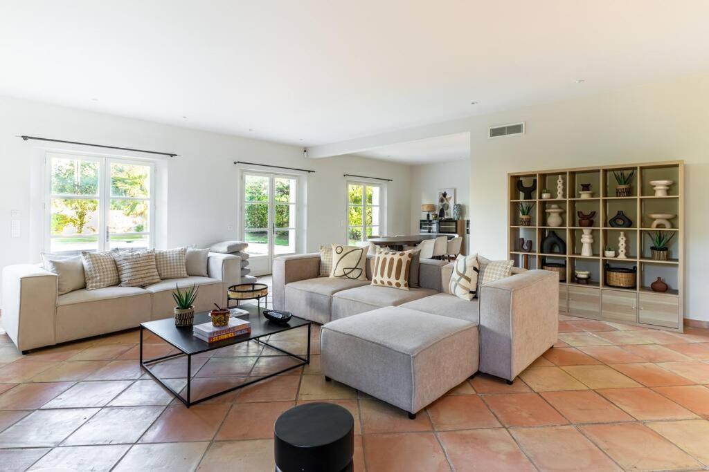 Magnifique Villa avec piscine et hammam Provence-Alpes-Côte d'Azur - Saint-Tropez visuel 4/5 Magnifique Villa avec piscine et hammam Provence-Alpes-Côte d'Azur - Saint-Tropez visuel 4/5