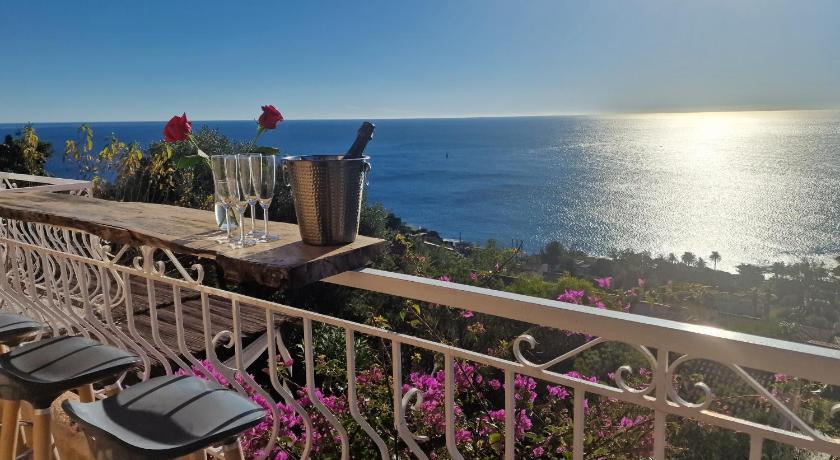 Villa Rubis-vue mer à couper le souflle Provence-Alpes-Côte d'Azur - Saint-Raphaël visuel 1/10 Villa Rubis-vue mer à couper le souflle Provence-Alpes-Côte d'Azur - Saint-Raphaël visuel 1/10