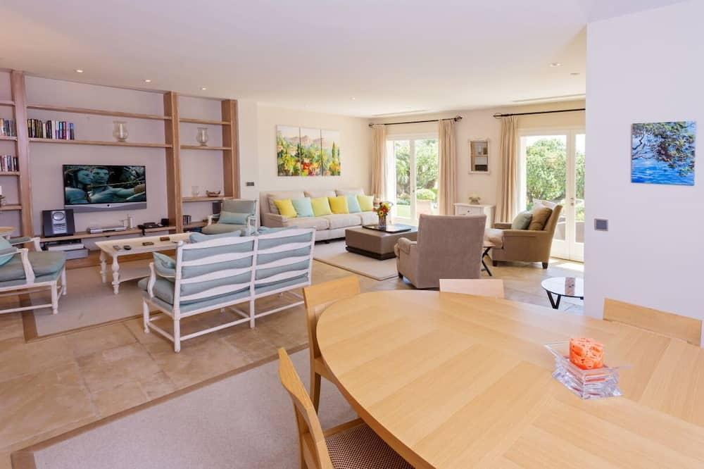 Splendid Villa near Valbonne in a Peaceful and Secure private domain. Provence-Alpes-Côte d'Azur - Valbonne visuel 1/5