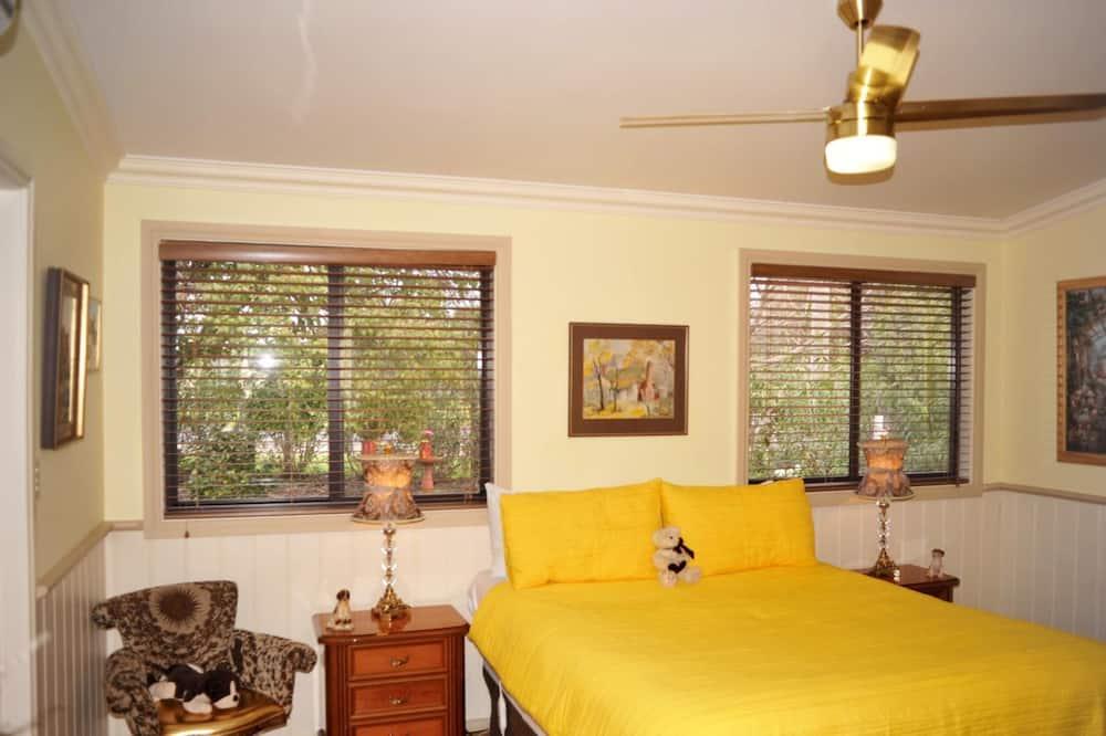 expedia_group-2016001-8bda05-425172 Must Love Dogs B&b