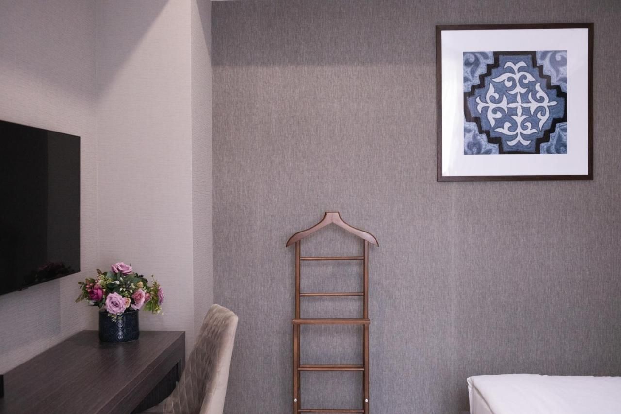 Resident Hotel Kazybek Bi