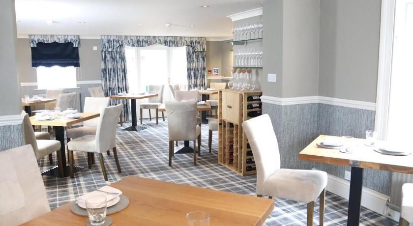 Rafters at Riverside House Hotel