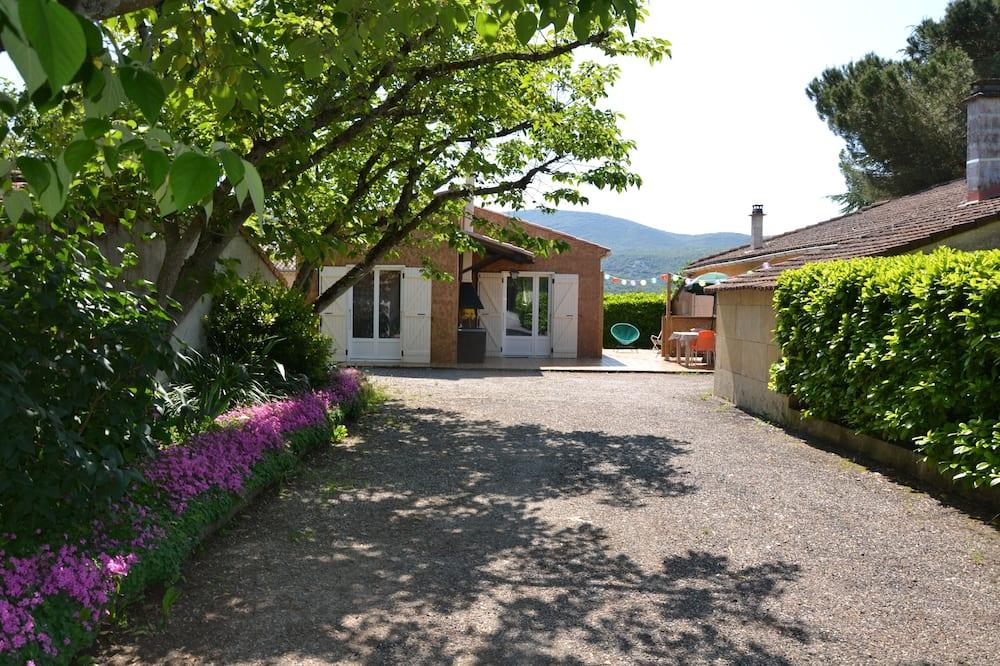 Rent gite with fenced terasse in Vallon Pont d'Arc Rhône-Alpes - Lagorce visuel 2/5 Rent gite with fenced terasse in Vallon Pont d'Arc Rhône-Alpes - Lagorce visuel 2/5