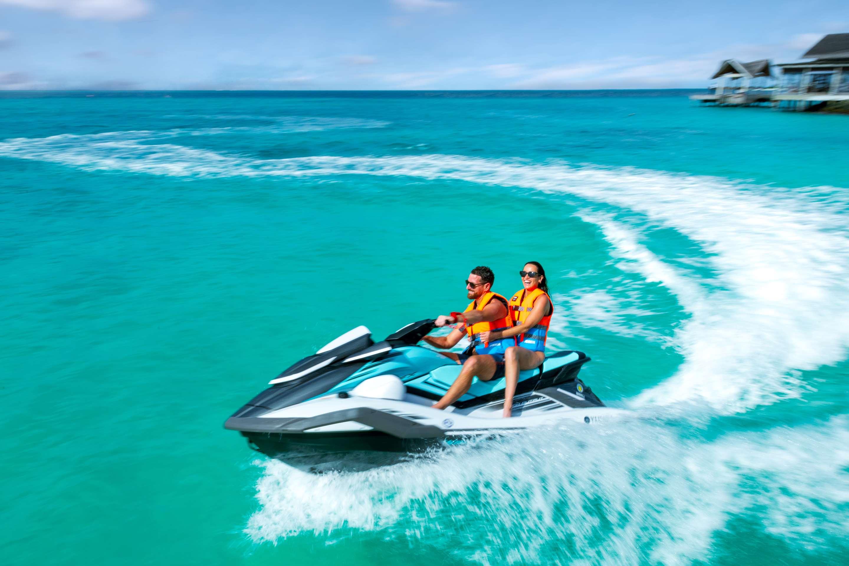 ice-1070466236-102196618-767763 Hilton Maldives Amingiri Resort & Spa