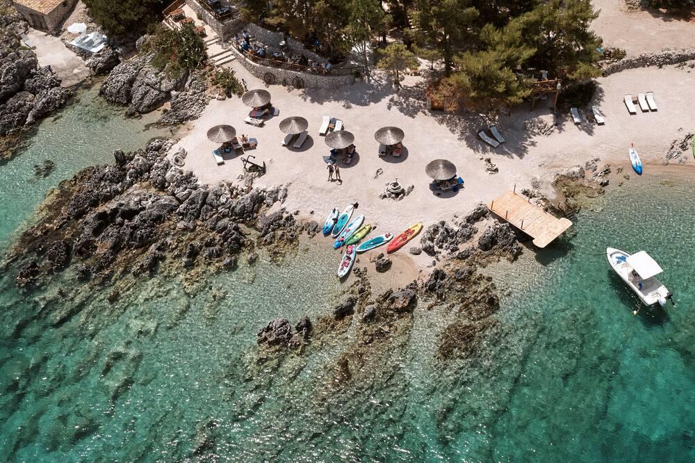 Nobelos Seaside Lodge