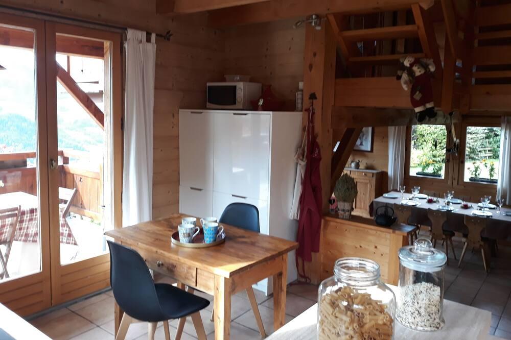 Chalet of charm independent comfort south-View on the chain of Aravis Rhône-Alpes - Manigod visuel 3/5 Chalet of charm independent comfort south-View on the chain of Aravis Rhône-Alpes - Manigod visuel 3/5