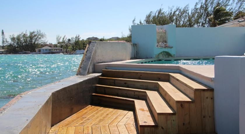 Water's Edge Villa - Oceanfront with Private Pool