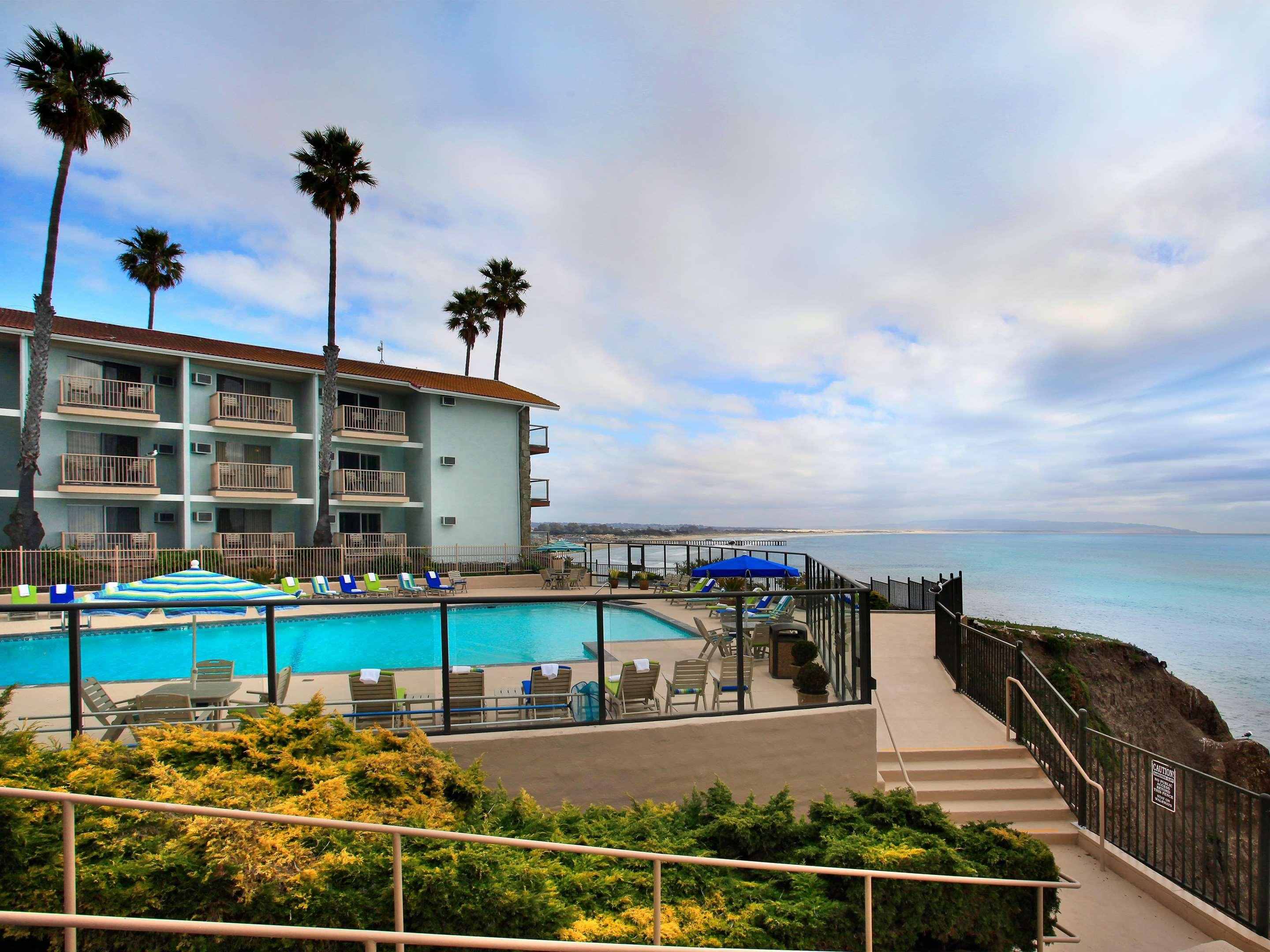 Shore Cliff Hotel en 684.333 (̶1̶.̶5̶2̶0̶.̶7̶4̶0̶). Pismo Beach