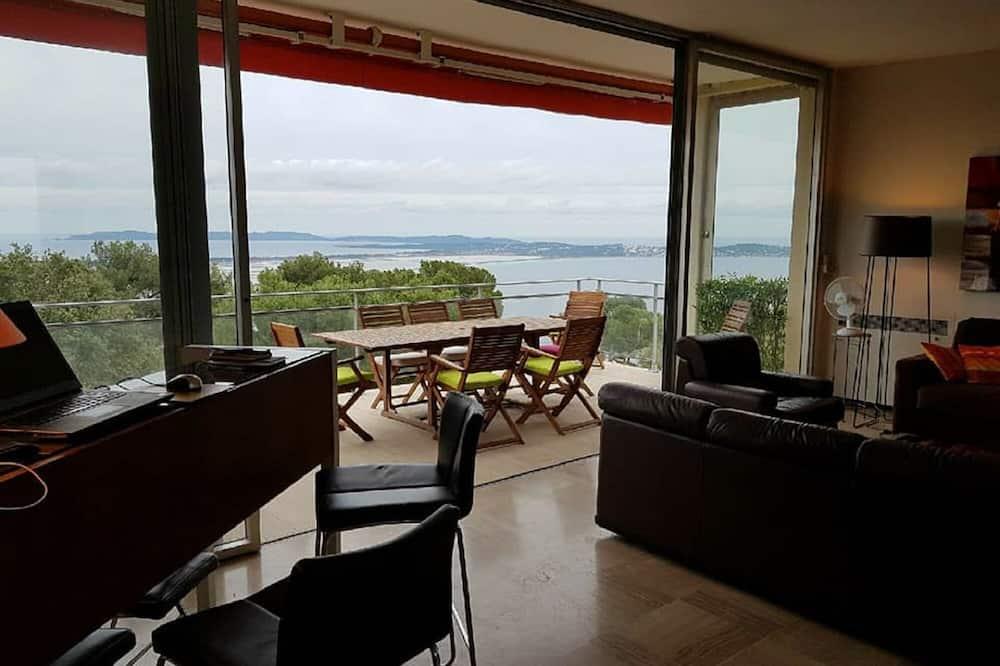 Large Standing Villa With Garden And Swimming Pool, Wonderful View Of The Golden Islands Provence-Alpes-Côte d'Azur - Carqueiranne visuel 1/5 Large Standing Villa With Garden And Swimming Pool, Wonderful View Of The Golden Islands Provence-Alpes-Côte d'Azur - Carqueiranne visuel 1/5